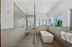 Villa Skyline – Thumbnail 26